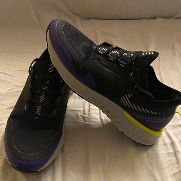 NIB $130 Nike Odyssey React Shield 2 Women's Runni - Picture 1 of 4